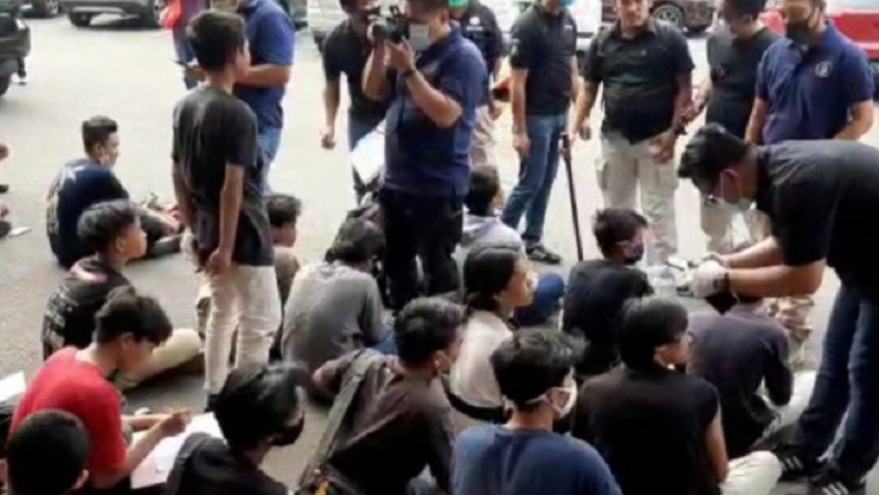 Polisi Tangkap 41 Demonstran Tolak UU Cipta Kerja di Jaksel Saat Menuju Istana