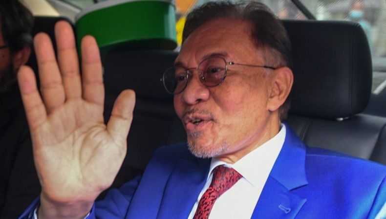 Anwar Ibrahim Ingin Raja Malaysia Cabut Keadaan Darurat Covid-19