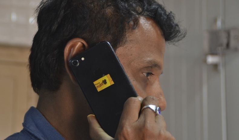  Lembaga Pemerintah India Klaim Kotoran Sapi Bisa Tangkal Radiasi Ponsel