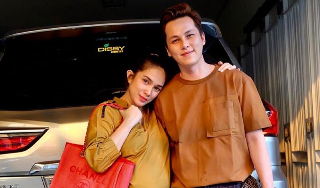 Andhika Pratama Bongkar Lokasi Ciuman Pertama dengan Ussy Sulistiawaty: Bisa 1 Jam Sendiri