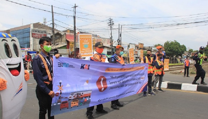 Daop 2 Bandung Tutup 10 Perlintasan Kereta Api Sebidang Ilegal