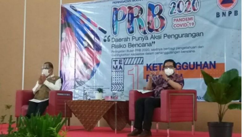 Dinilai Peduli Bencana Alam dan Nonalam, Wali Kota Ambon Terima Penghargaan BNPB