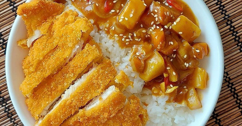 Cara Mudah Bikin Chicken Katsu, Pakai Kuah Kari Lebih Nikmat