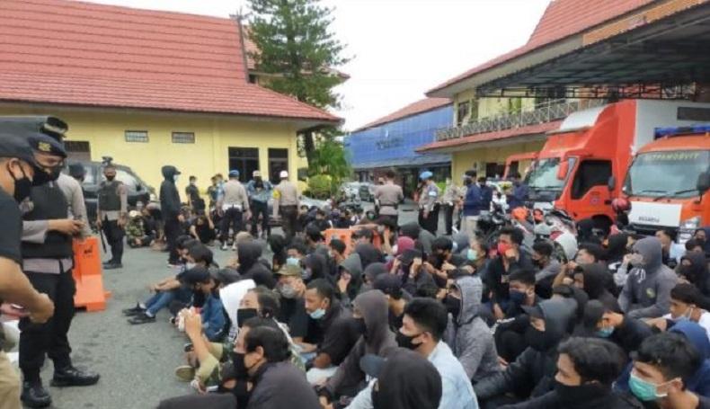 Diduga Penyusup Demo, Puluhan Orang Bawa Petasan Ditangkap di Banjarmasin