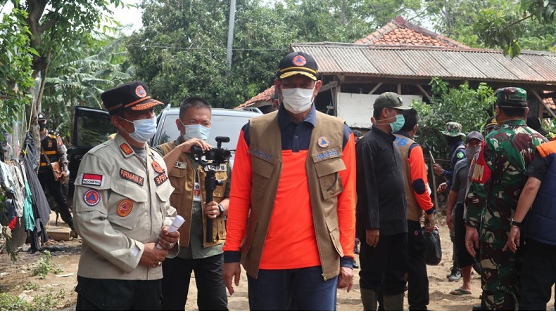 Doni Monardo Tinjau Nol Kilometer Sungai Ciliwung Antisipasi Bencana Hidrometeorologi