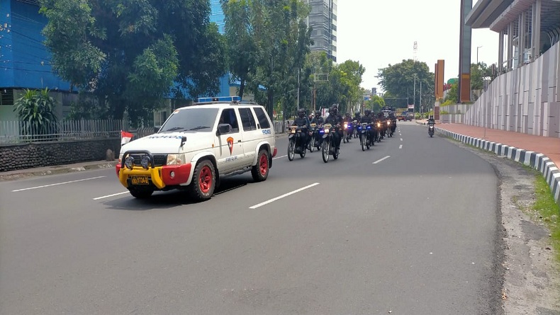 Pantau Suasana Kamtibmas Kota Medan, Brimob Polda Sumut Patroli Skala Besar