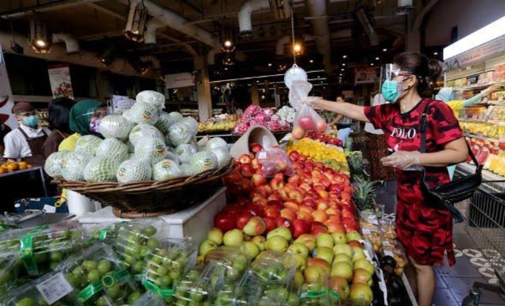 Sandiaga Uno Sebut Masyarakat Kurangi Konsumsi, 47 Persen UMKM Tutup
