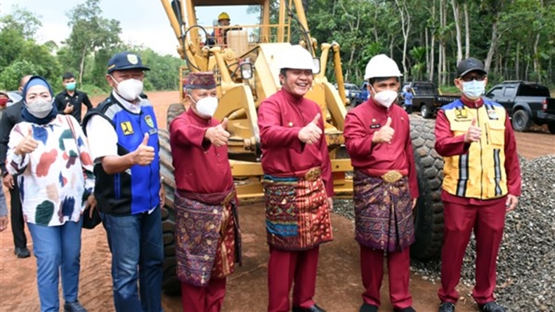 Gubernur Herman Deru Gelontorkan Rp15 Miliar untuk Jalan Akses Wisata Petanang
