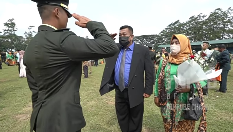 Kisah Serda Sahidin Persiapkan Anaknya Jadi Tentara : Lulus Akmil Pangkatnya Lebih Tinggi 