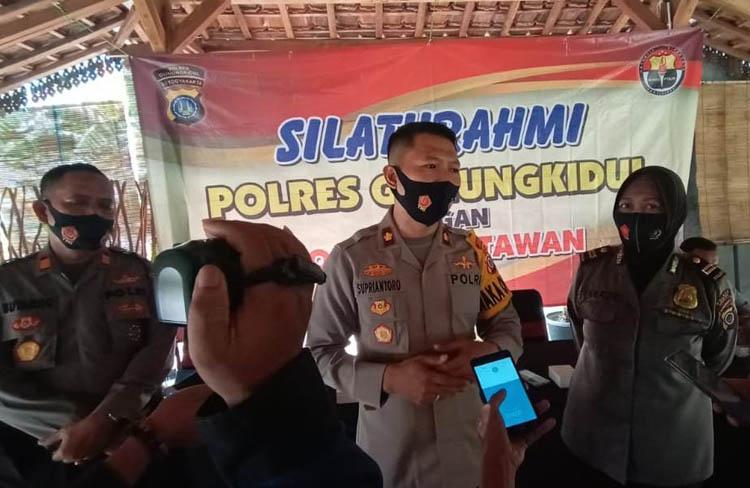 Hina Polisi lewat Medsos, Pengusaha Percetakan di Gunungkidul Diamankan  