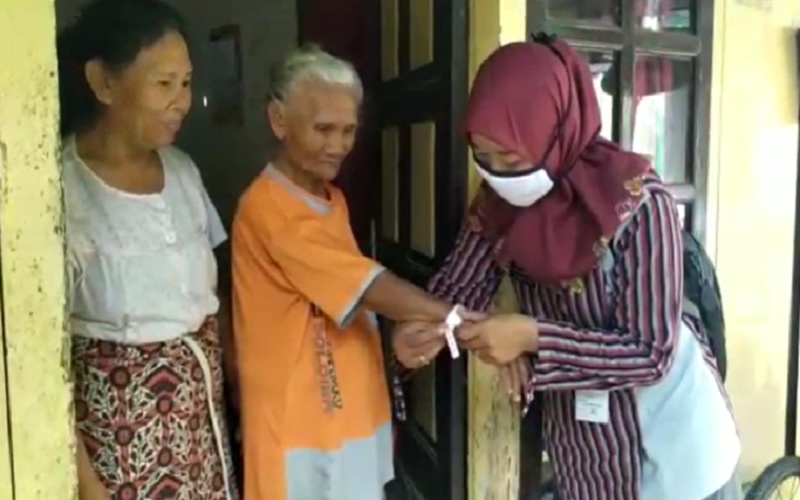 Tak Prioritaskan Lansia, Program Vaksinasi Covid Indonesia Disorot Media Asing