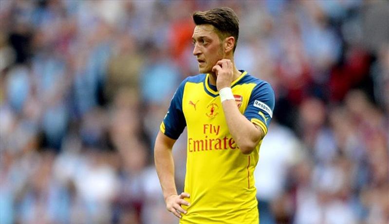 Berkunjung ke Indonesia, Mesut Ozil Penasaran Masjid Istiqlal dan Ingin Makan Rendang