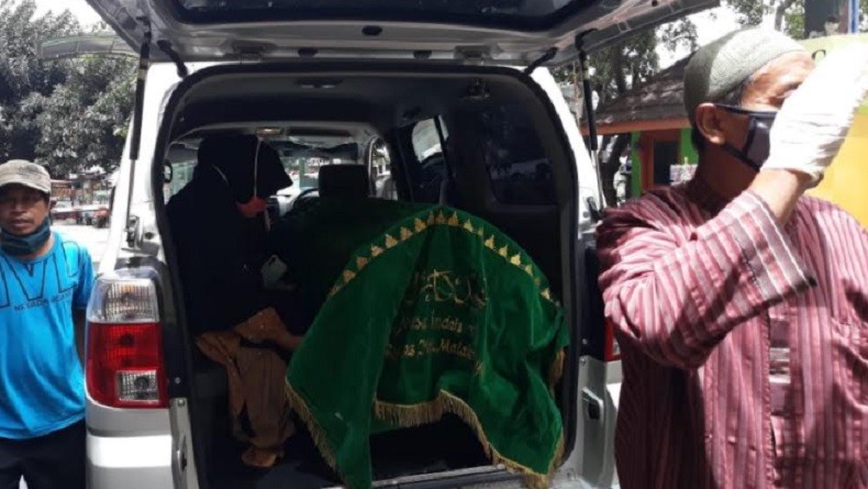 Pria Ditemukan Tewas Saat Tarik Uang di ATM Pasar Perumnas Klender