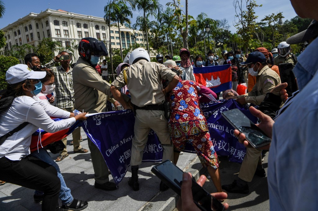 Rakyat Kamboja Demo Anti-China, Tolak Kehadiran Militer Tiongkok di Tanah Air