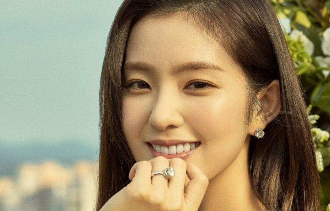 Irene Red Velvet Minta Maaf Usai Dituding Berperilaku Kasar kepada Stylist: Aku Sangat Malu