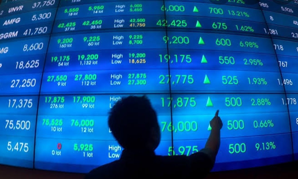 IHSG Pekan Ini Berakhir di Zona Hijau 5.112