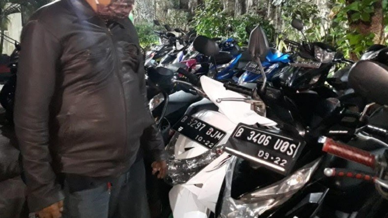 Maling Motor di Duren Sawit Babak Belur Dihajar Warga, 1 Pelaku Kabur