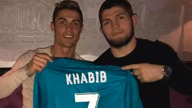 Khabib Nurmagomedov Tak Ingin Lihat Ronaldo-Messi Bersatu di PSG