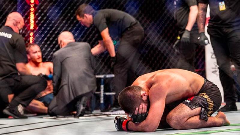 Khabib Nurmagomedov Pensiun karena Tak Dapat Restu Ibu