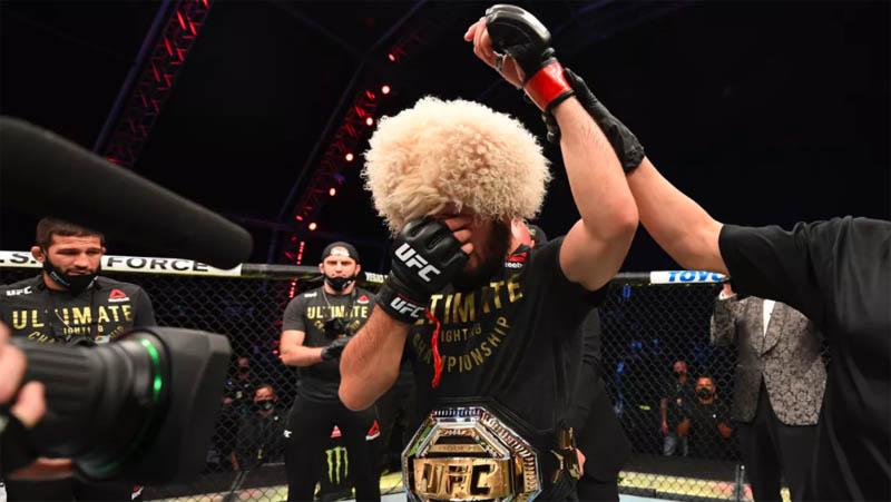 Khabib Nurmagomedov Pensiun usai Kalahkan Justin Gaethje pada UFC 254