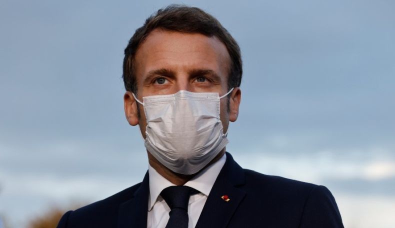 Presiden Macron Telepon Jurnalis karena Terganggu dengan Pemberitaan Ekstremisme Islam