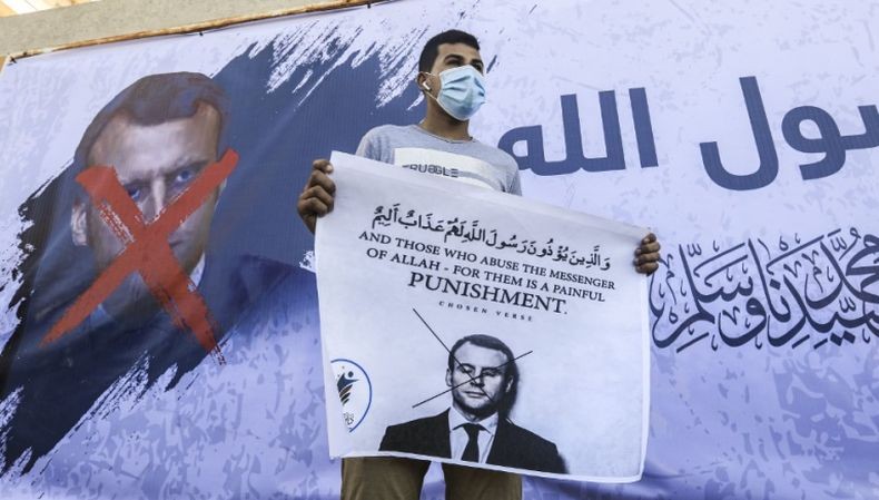 Iran Panggil Diplomat Prancis, Kutuk Pernyataan Macron soal Kartun Nabi Muhammad