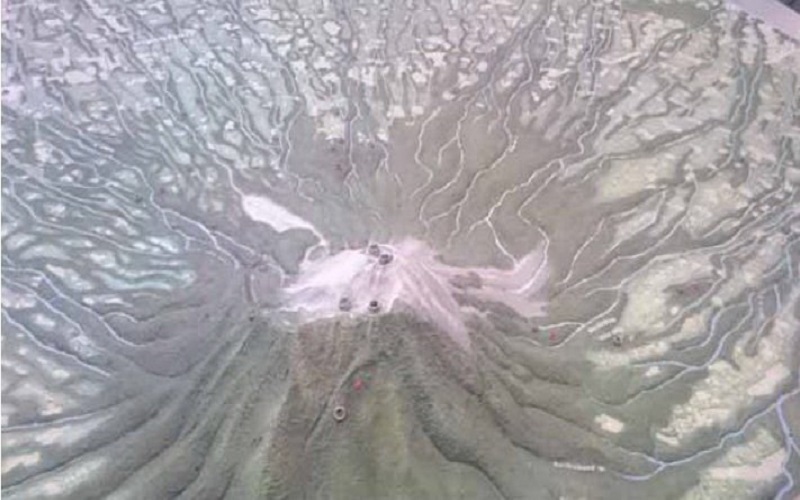 Gunung Merapi Luncurkan Guguran Lava dengan Jarak 700 Meter 