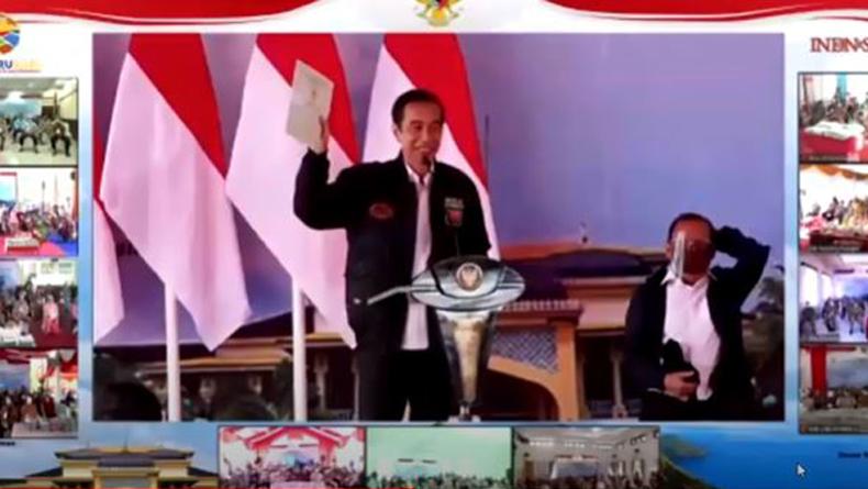 Jokowi Bagikan Sertifikat Tanah Gratis untuk 20.000 Warga di Sumut 