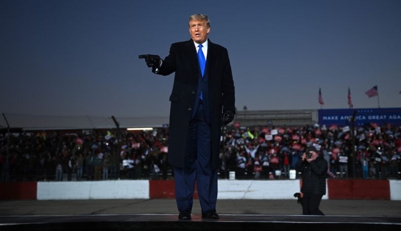 Cuitan Trump yang Menuduh Biden Curi Hasil Pilpres AS Ditandai Twitter