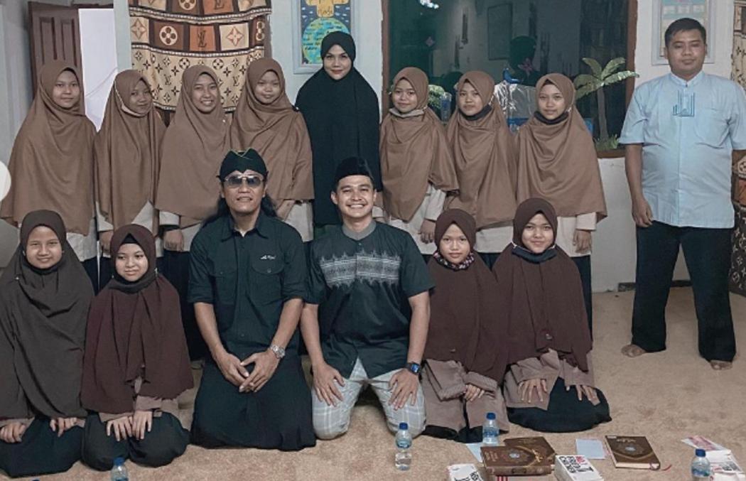 Selain DJ Katty Butterfly, Deddy Corbuzier Juga Masuk Islam Dibimbing Gus Miftah