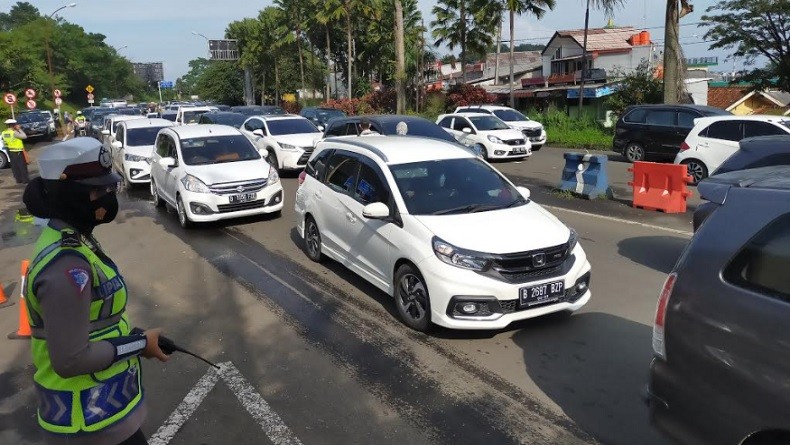 Libur Panjang Hari Kedua, 336.000 Kendaraan Tinggalkan Jakarta