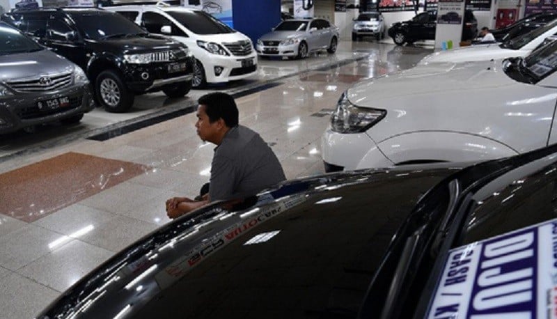 Harga Mobil Bekas Diskon hingga Rp20 Juta, Pedagang Menjerit Penjualan Sepi