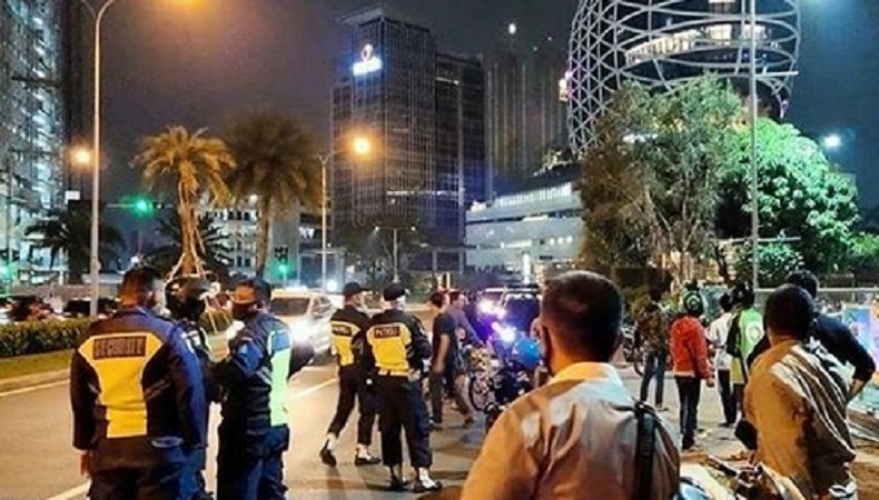 Viral Pria Tenteng Pistol di Tangerang, Polisi Sebut Ada Gangguan Kejiwaan