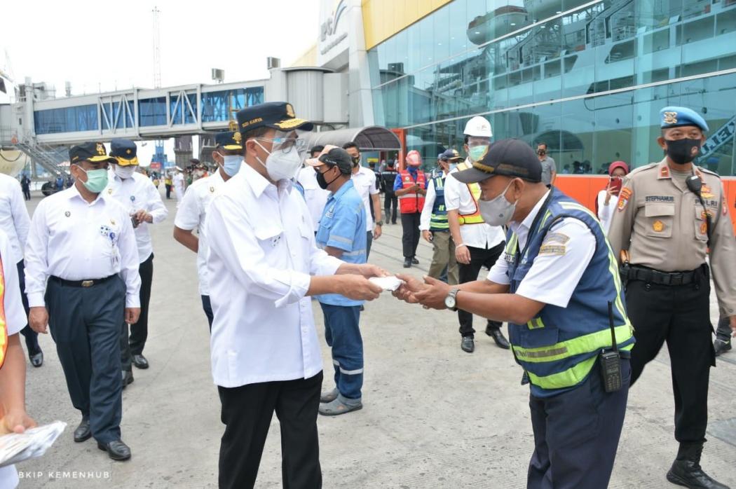 Ada Protokol Kesehatan Ketat, Menhub Apresiasi Petugas Pelabuhan Tanjung Priok