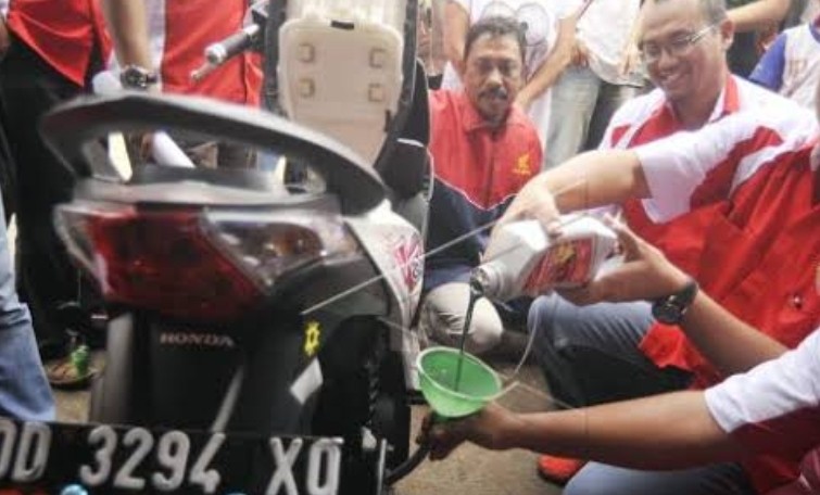 Efek Oli Motor Tercampur Air