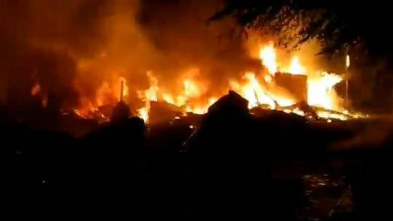 Pasar Mebel Terbakar di Pasuruan Rabu Malam, Puluhan Lapak Hangus Dilalap Api