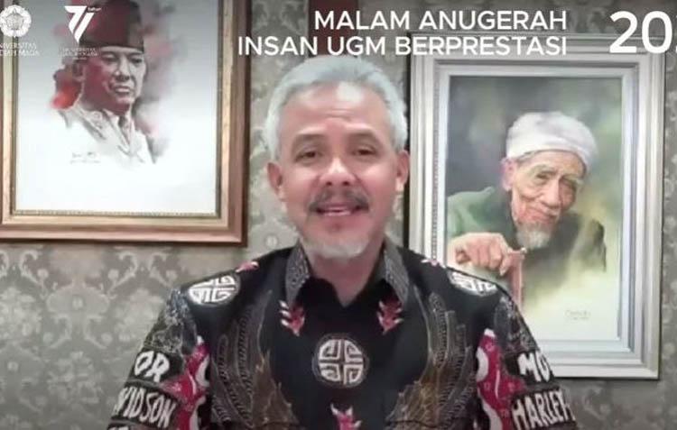 Raih Penghargaan UGM, Ganjar Pranowo: Ini Cambuk untuk Berkontribusi kepada Masyarakat