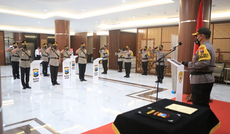 Lantik 5 Kapolres Baru, Ini Pesan Kapolda Jatim Irjen Pol Fadil Imran