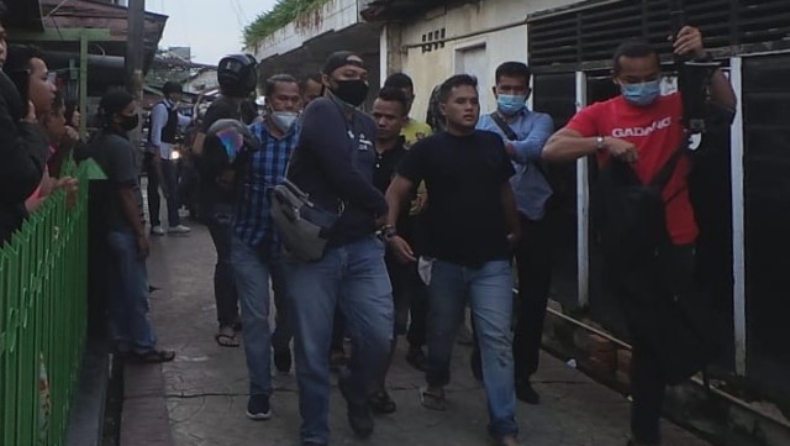 Polisi di Pekanbaru Dilempari Batu saat Tangkap Pengedar Narkoba