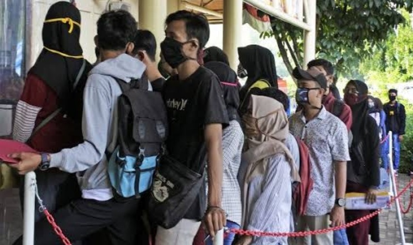 Jumlahnya Lebih Banyak, Pekerja Setengah Pengangguran Tidak Terlayani Jaminan Sosial