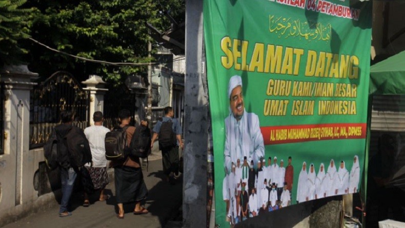 Simpatisan Habib Rizieq Mulai Berdatangan ke Petamburan