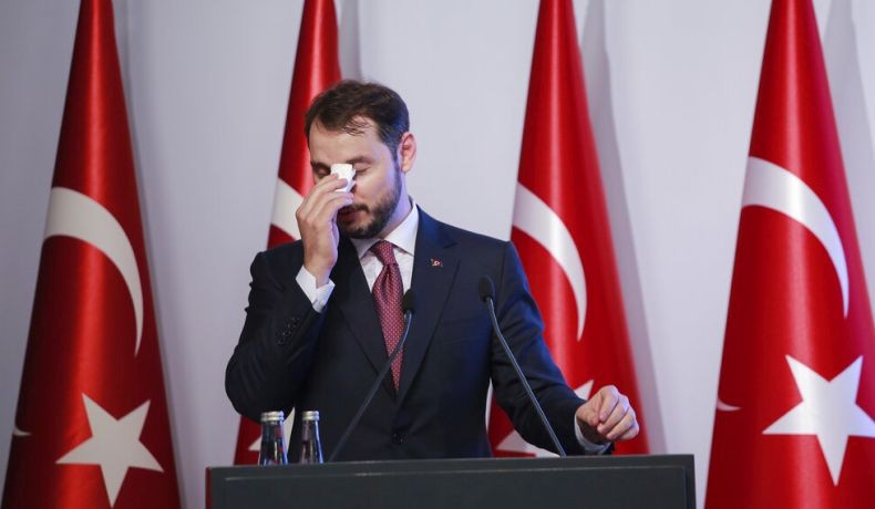 Menteri Keuangan Turki yang Juga Menantu Erdogan Mengundurkan Diri