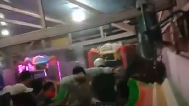Video Penggerebekan Lokasi Judi Ikan di Sergai Viral, Puluhan Warga Hancurkan Mesin Game