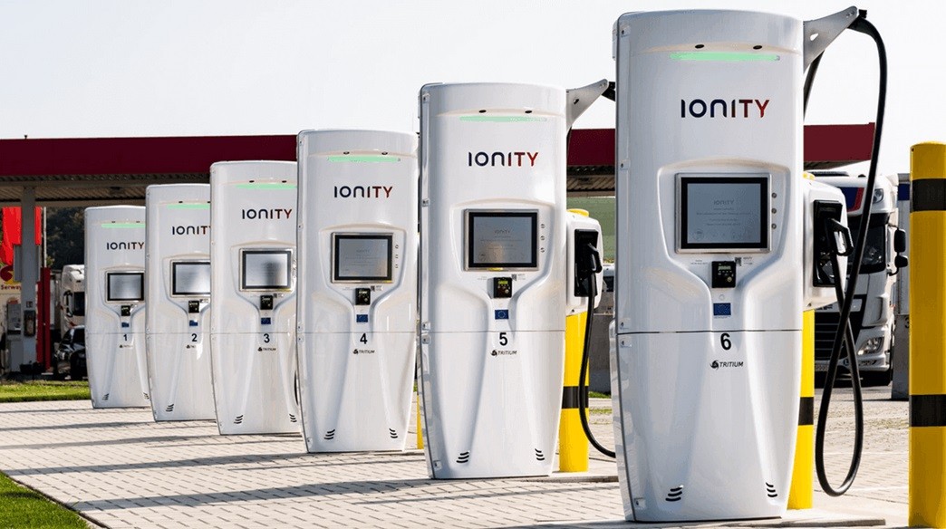 Hyundai Gabung BMW dan Mercedes Ikut Jaringan Perusahaan Pengisian Daya Mobil Listrik