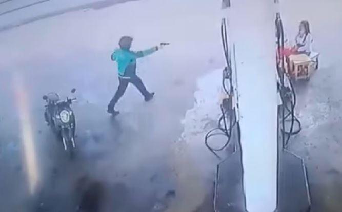 Todongkan Pistol, Pria Berjaket Ojol Rampok SPBU di Denpasar Bali