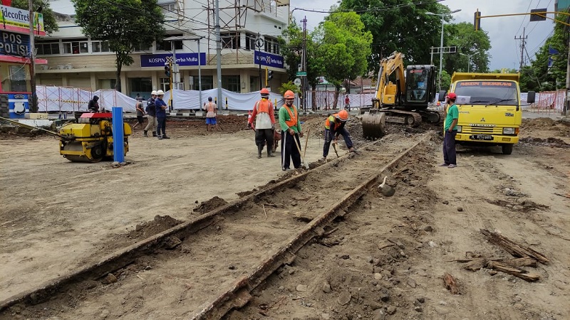 Heboh Temuan Rel Kereta Abad 19 Buatan Belanda di Kota Malang