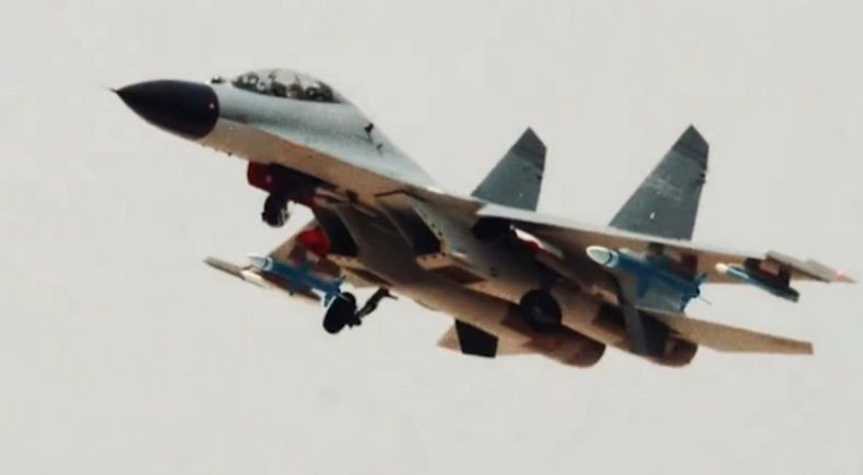  Jet Tempur China Bawa Rudal Misterius, Pengamat: Kemungkinan Anti-Radiasi