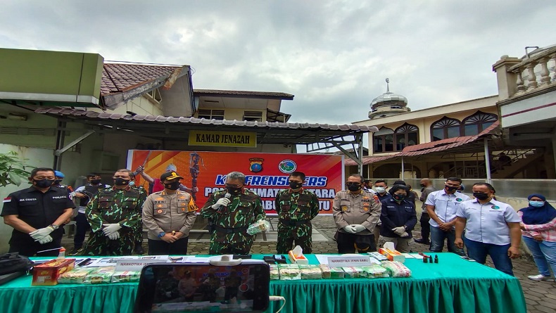 Serang Petugas hingga Terluka, Dua Pengedar Sabu Ditembak Mati 