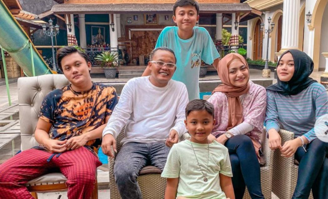 Kisah Cinta Sule dan Nathalie Holscher Berawal dari Sering Video Call Ungkapkan Isi Hati