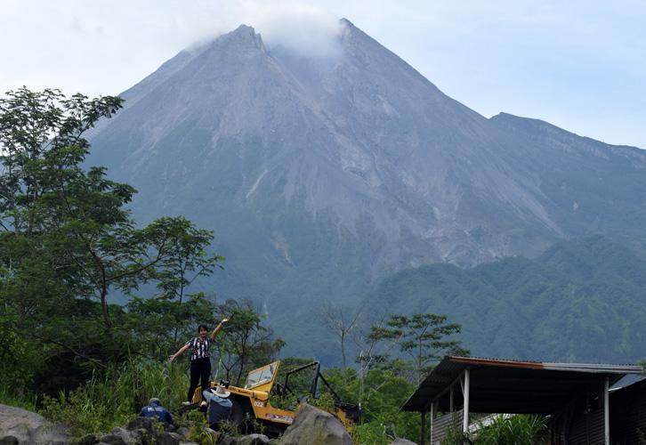 BPPTKG Prediksi Erupsi Gunung Merapi Menuju Selatan dan Tenggara